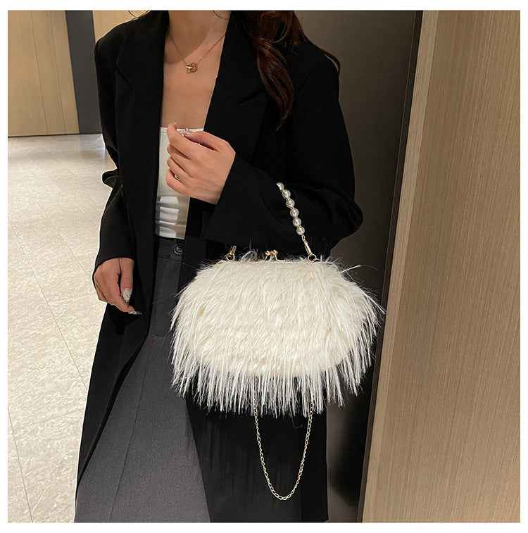 High-grade Versatile Niche Pearl Chain Furry Crossbody Shoulder